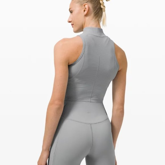 Rib Zip-Front Cropped Run Tank Top - Picture 2 of 2